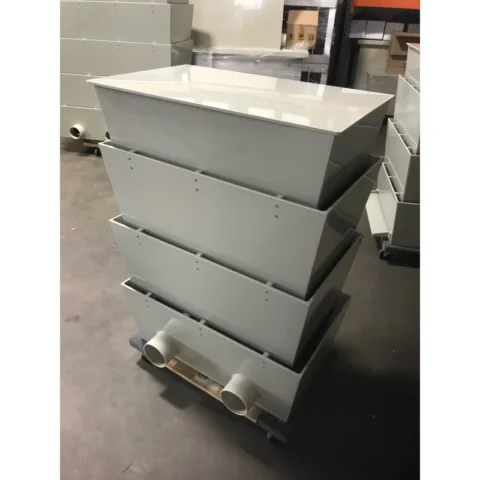 30" Bakki Shower With Outlets - Your Choice Aquatics